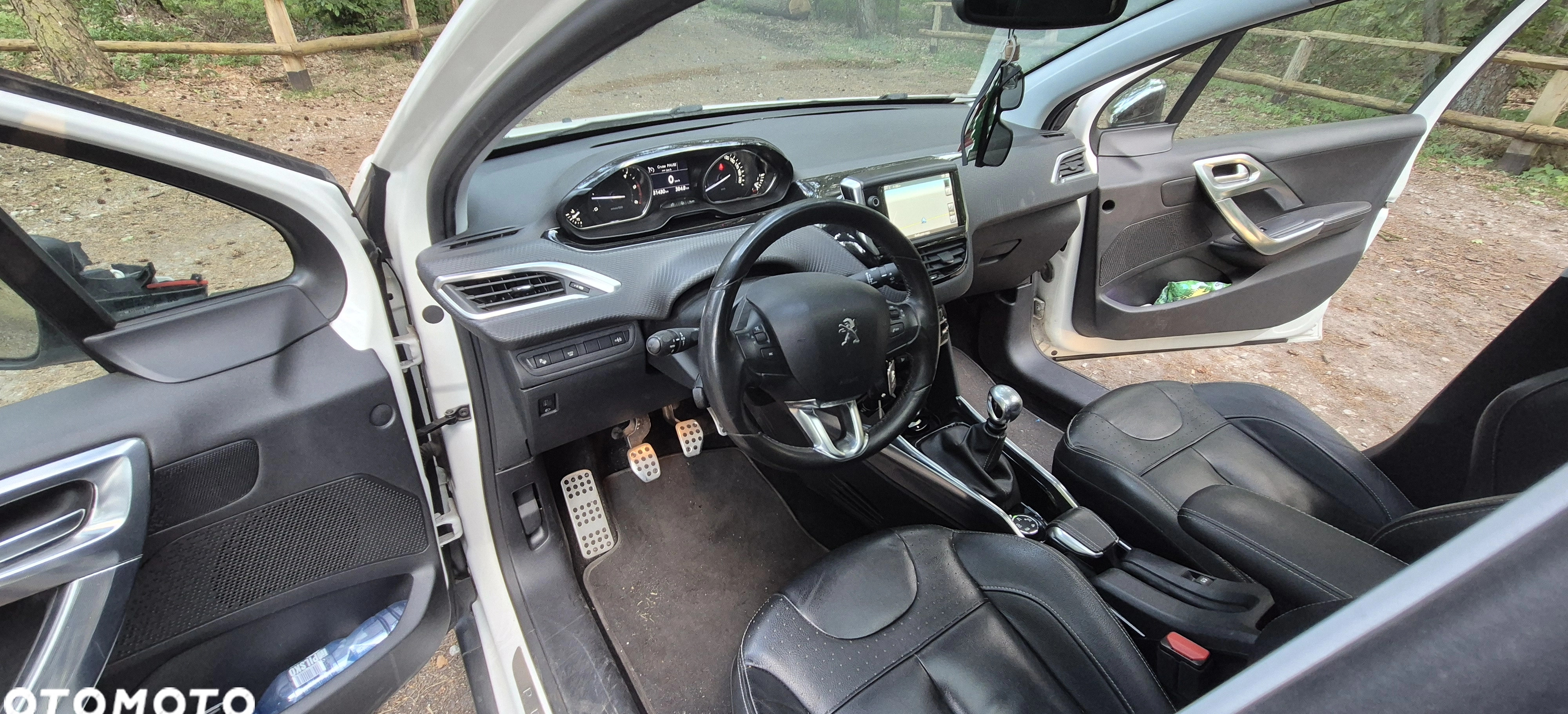 Peugeot 2008 cena 28900 przebieg: 131375, rok produkcji 2013 z Czerniejewo małe 67